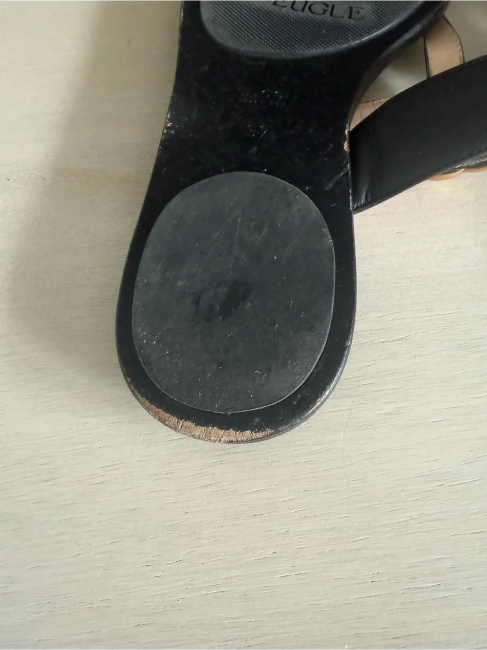 Authentic Gucci Black Leather GG Gold-Logo Thong Sandals
